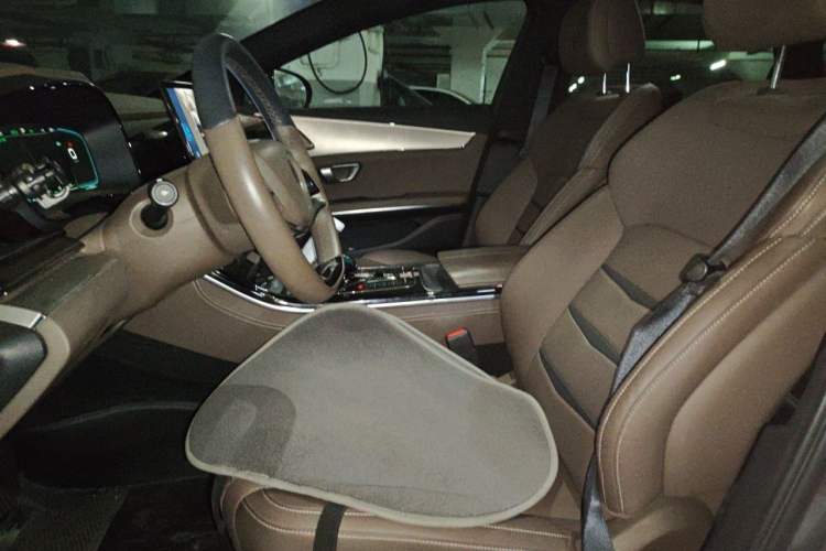 Used BYD Han 2020 DM Four-Wheel Drive Performance Edition Luxury Model Left Front Seat