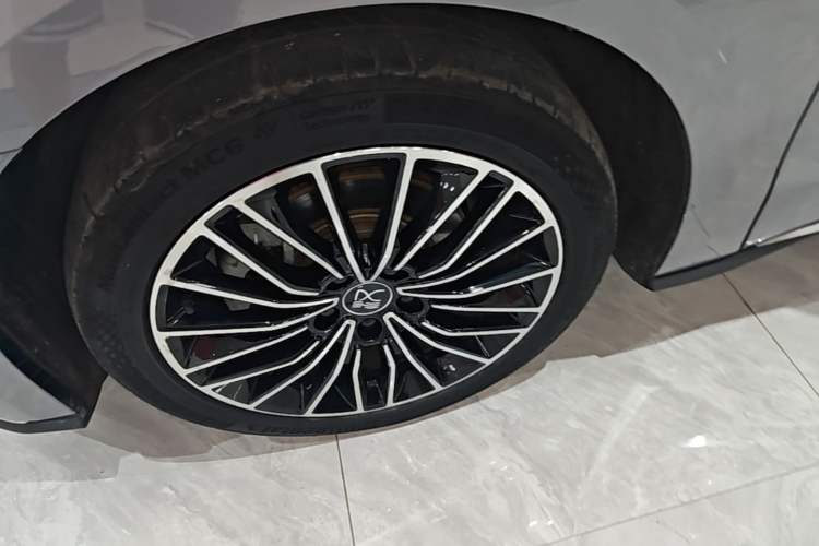 Used BYD Han 2020 DM Four-Wheel Drive Performance Edition Prestige Model Left Front Wheel Hub