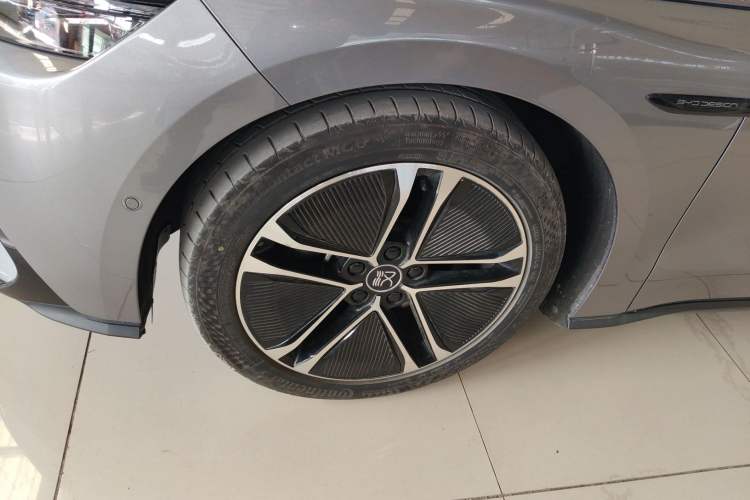 Used BYD Han 2020 EV Long-Range Deluxe Model Left Front Wheel Hub