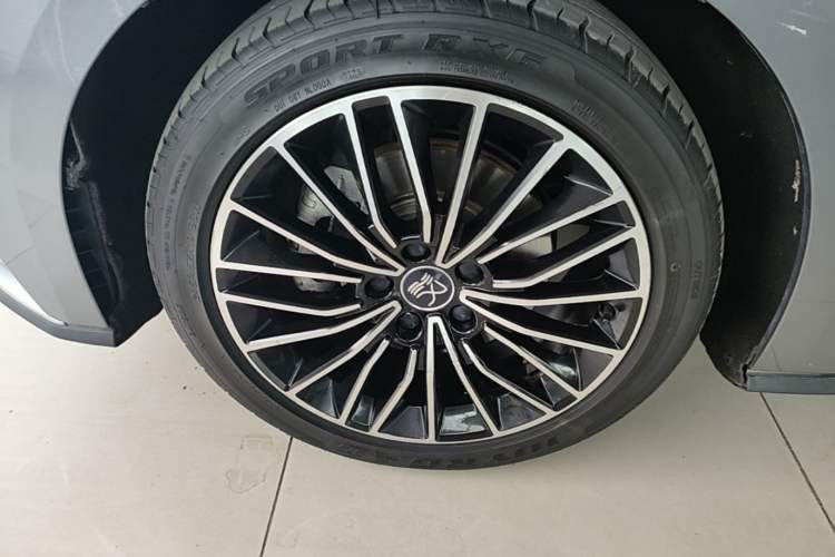 Used BYD Han 2020 DM Four-Wheel Drive Performance Edition Luxury Model Left Front Wheel Hub
