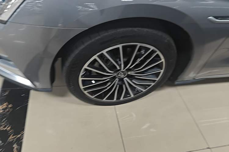 Used BYD Han 2020 DM Four-Wheel Drive Performance Edition Prestige Model Left Front Wheel Hub