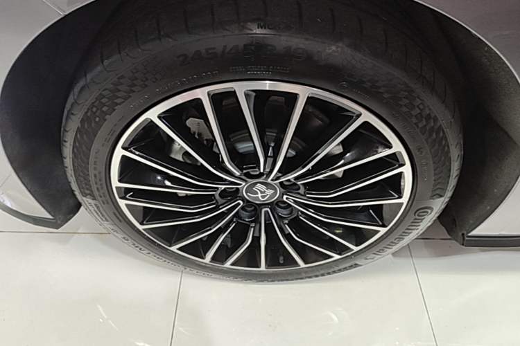Used BYD Han 2020 EV Long-Range Deluxe Model Left Front Wheel Hub