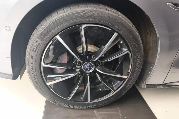 Used BYD Han 2020 EV Four-Wheel Drive High-Performance Flagship Model Left Front Wheel Hub