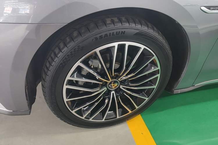 Used BYD Han 2020 DM Four-Wheel Drive Performance Edition Luxury Model Left Front Wheel Hub