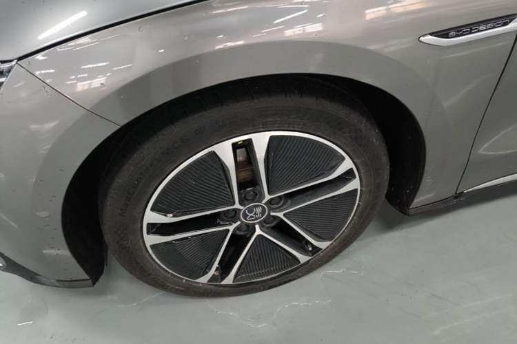 Used BYD Han 2020 EV Long-Range Deluxe Model Left Front Wheel Hub