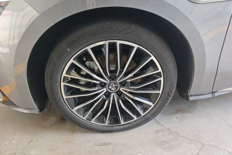 Used BYD Han 2020 EV Long-Range Luxury Model Left Front Wheel Hub