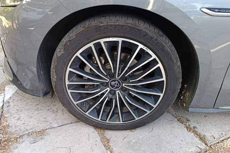 Used BYD Han 2020 EV Long-Range Luxury Model Left Front Wheel Hub