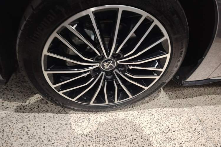 Used BYD Han 2020 DM Four-Wheel Drive Performance Edition Luxury Model Left Front Wheel Hub