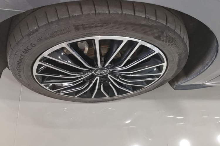 Used BYD Han 2020 DM Four-Wheel Drive Performance Edition Prestige Model Left Front Wheel Hub