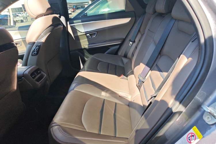 Used BYD Han 2020 DM Four-Wheel Drive Performance Edition Luxury Model Left Rear Seat