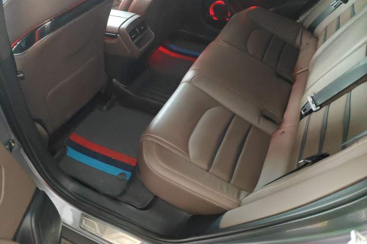 Used BYD Han 2020 DM Four-Wheel Drive Performance Edition Luxury Model Left Rear Seat