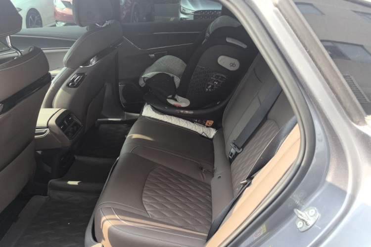 Used BYD Han 2020 EV Long-Range Deluxe Model Left Rear Seat