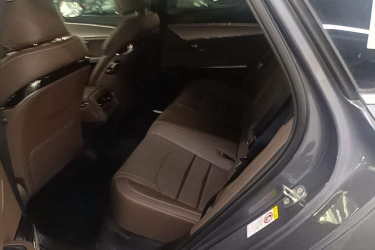 Used BYD Han 2020 DM Four-Wheel Drive Performance Edition Luxury Model Left Rear Seat