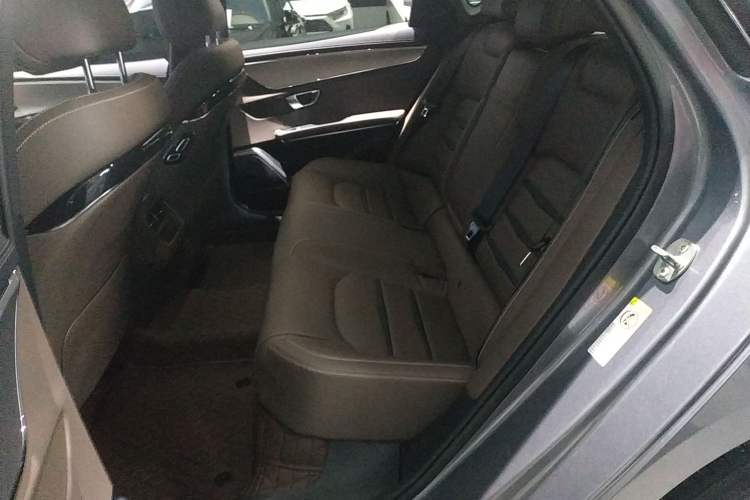 Used BYD Han 2020 DM Four-Wheel Drive Performance Edition Luxury Model Left Rear Seat