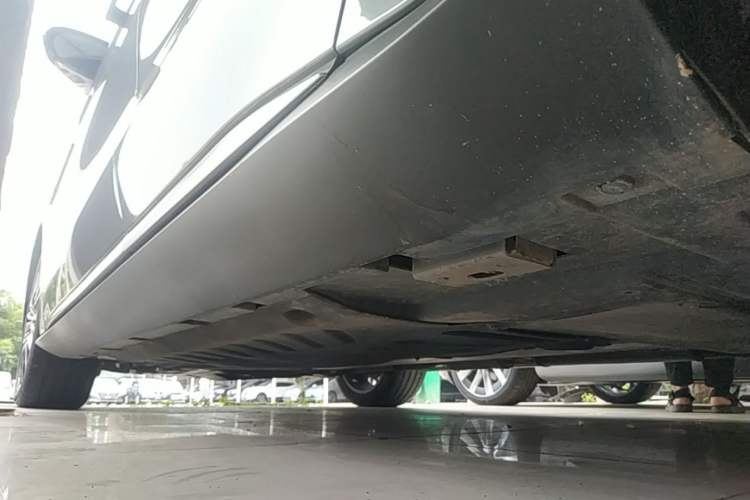Used BYD Han 2020 DM Four-Wheel Drive Performance Edition Luxury Model Left Side Sill