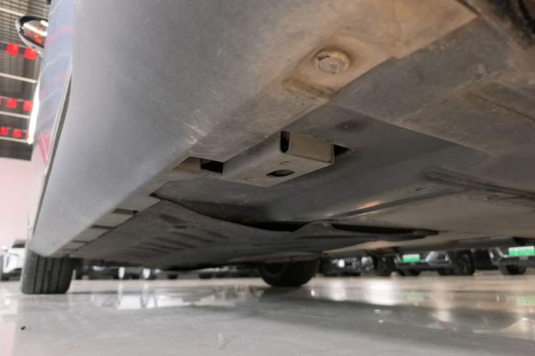 Used BYD Han 2020 DM Four-Wheel Drive Performance Edition Luxury Model Left Side Sill