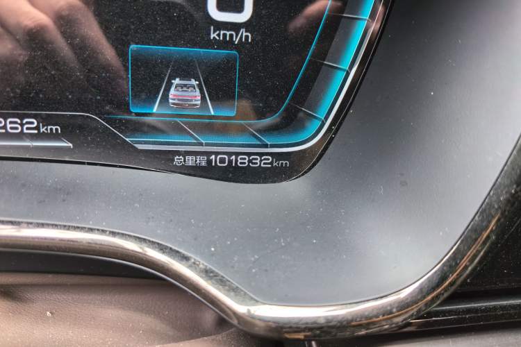 Used BYD Han 2020 EV Four-Wheel Drive High-Performance Flagship Model Odometer Close Up