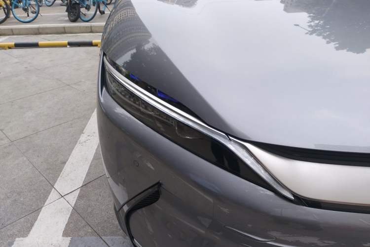 Used BYD Han 2020 EV Long-Range Deluxe Model Right Front Headlight