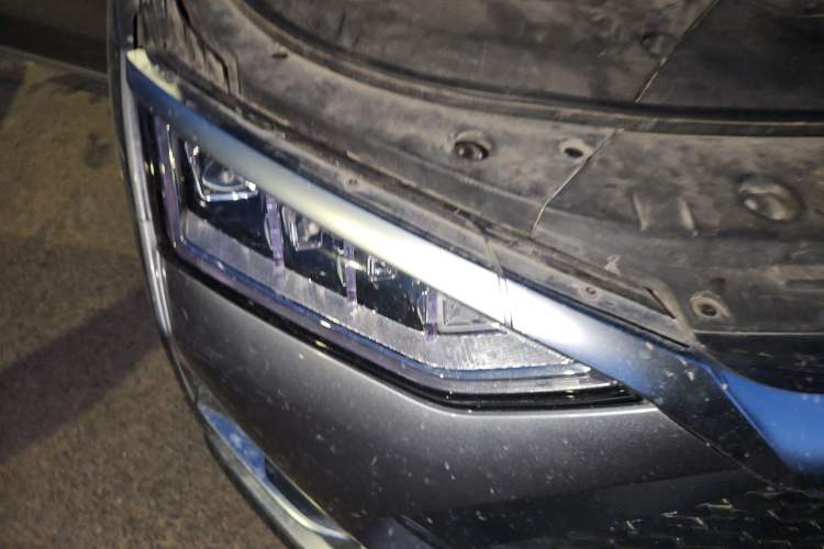 Used BYD Han 2020 DM Four-Wheel Drive Performance Edition Luxury Model Right Front Headlight