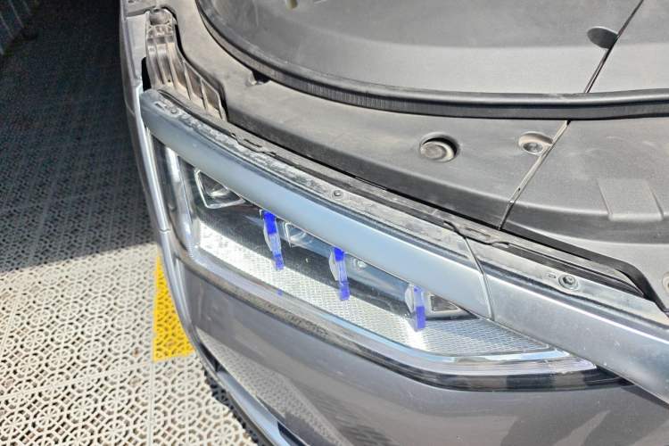 Used BYD Han 2020 DM Four-Wheel Drive Performance Edition Luxury Model Right Front Headlight