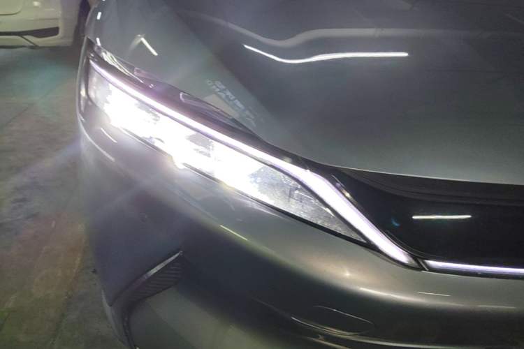 Used BYD Han 2020 EV Long-Range Luxury Model Right Front Headlight