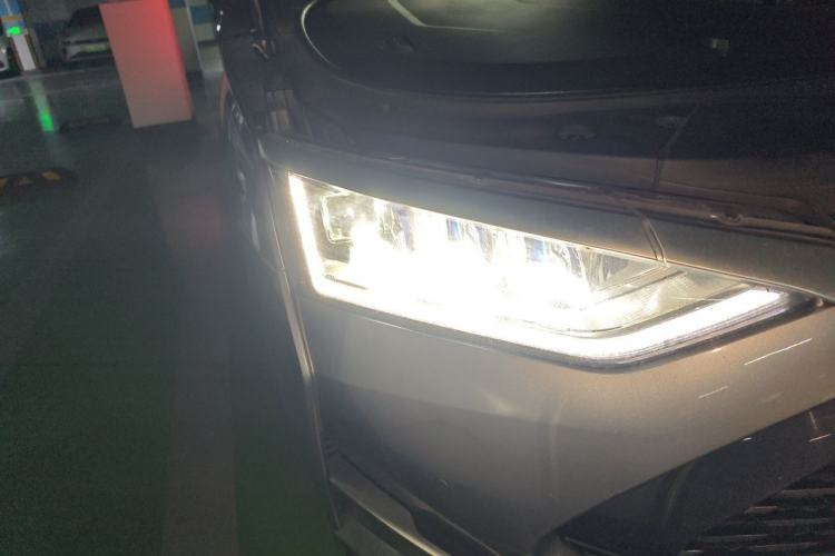 Used BYD Han 2020 DM Four-Wheel Drive Performance Edition Luxury Model Right Front Headlight