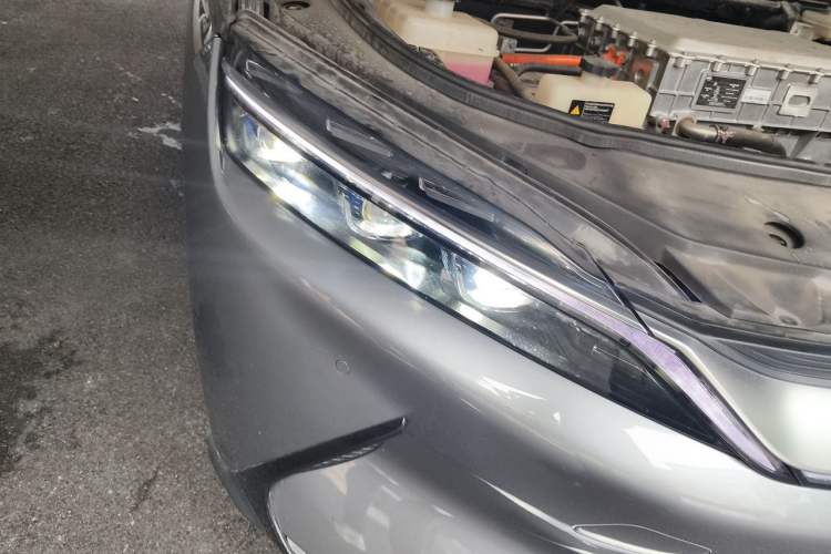 Used BYD Han 2020 EV Long-Range Luxury Model Right Front Headlight
