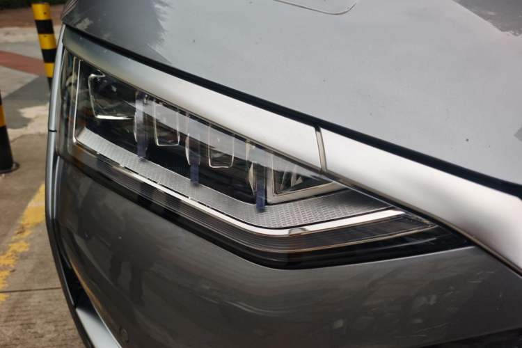 Used BYD Han 2020 DM Four-Wheel Drive Performance Edition Luxury Model Right Front Headlight