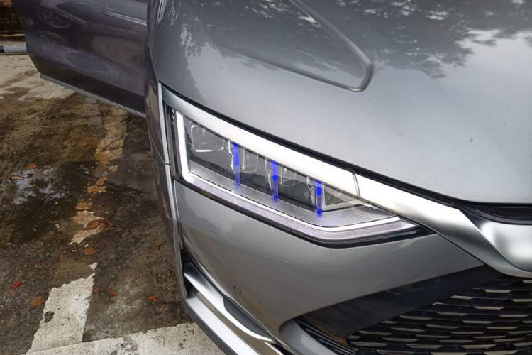 Used BYD Han 2020 DM Four-Wheel Drive Performance Edition Luxury Model Right Front Headlight