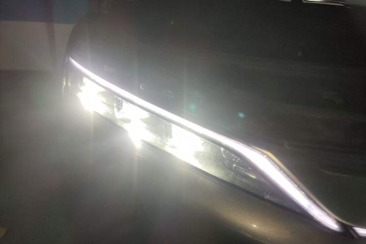 Used BYD Han 2020 EV Long-Range Deluxe Model Right Front Headlight