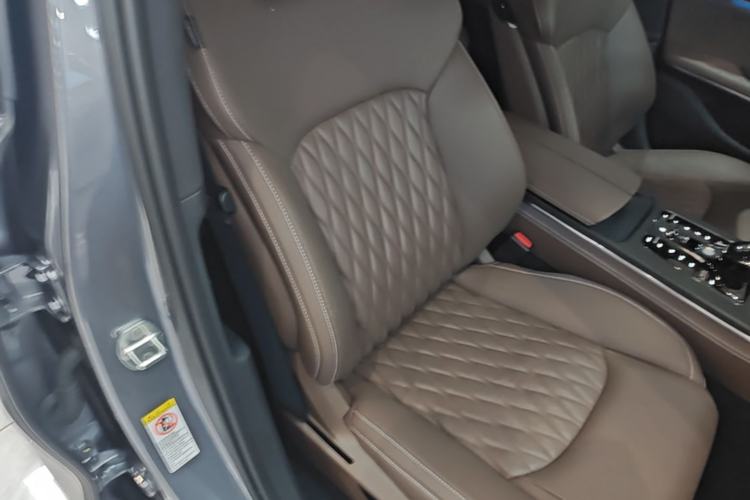 Used BYD Han 2020 DM Four-Wheel Drive Performance Edition Prestige Model Right Front Seat