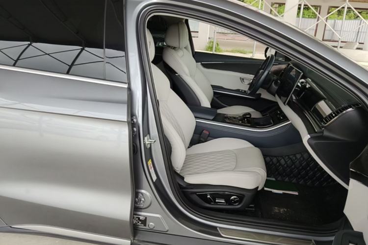 Used BYD Han 2020 EV Long-Range Deluxe Model Right Front Seat