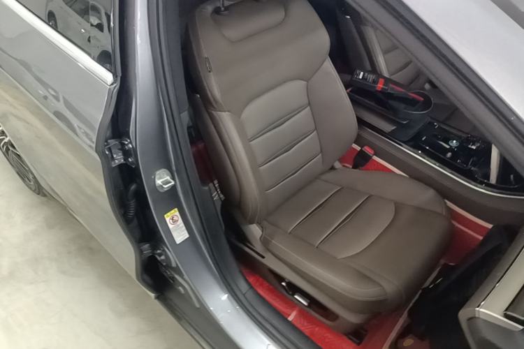 Used BYD Han 2020 DM Four-Wheel Drive Performance Edition Luxury Model Right Front Seat