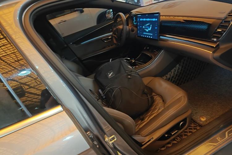 Used BYD Han 2020 EV Long-Range Deluxe Model Right Front Seat