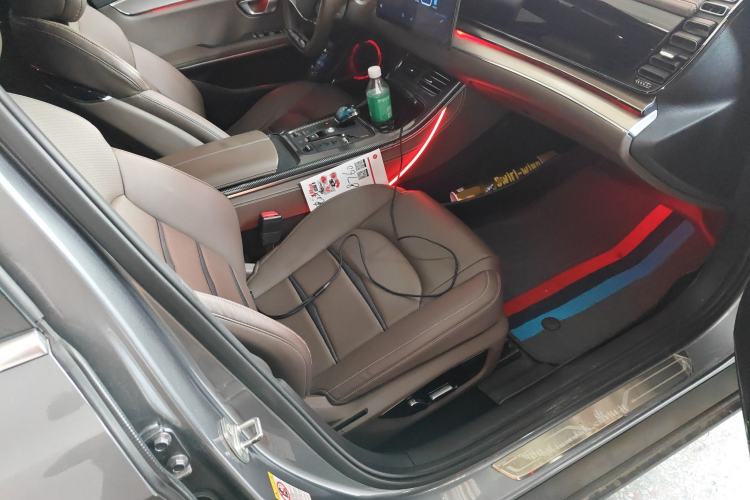 Used BYD Han 2020 DM Four-Wheel Drive Performance Edition Luxury Model Right Front Seat