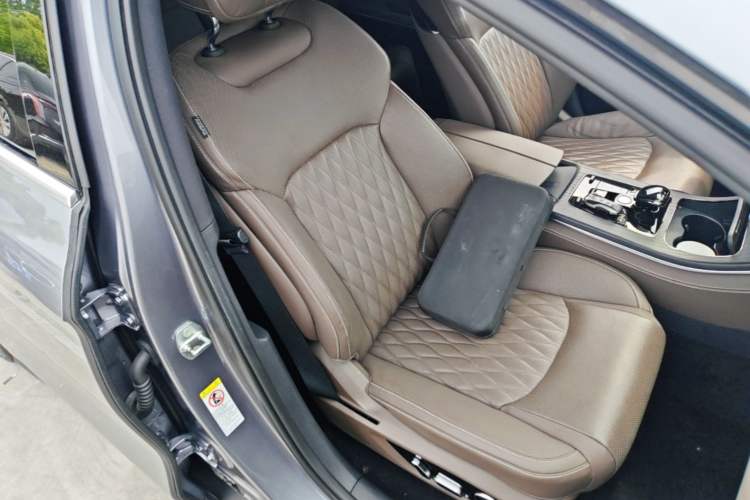 Used BYD Han 2020 EV Long-Range Luxury Model Right Front Seat
