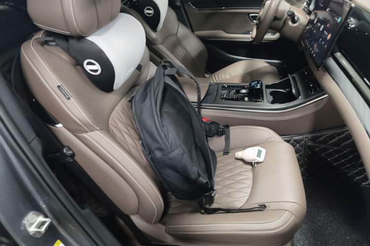 Used BYD Han 2020 EV Long-Range Deluxe Model Right Front Seat