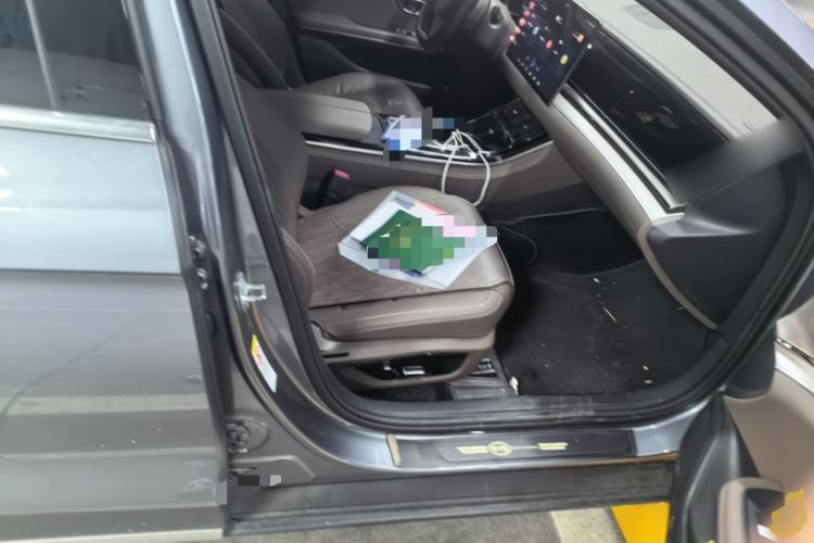 Used BYD Han 2020 EV Long-Range Deluxe Model Right Front Seat