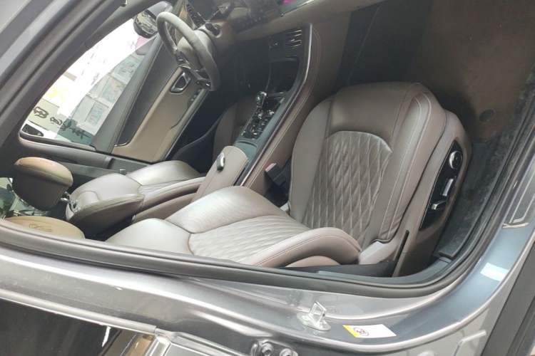 Used BYD Han 2020 DM Four-Wheel Drive Performance Edition Prestige Model Right Front Seat