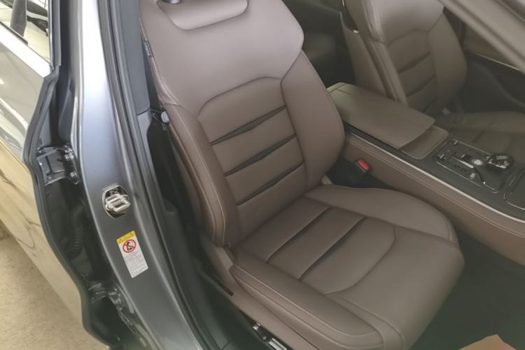 Used BYD Han 2020 DM Four-Wheel Drive Performance Edition Luxury Model Right Front Seat