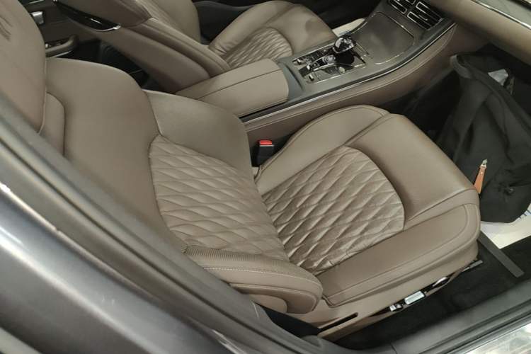 Used BYD Han 2020 EV Four-Wheel Drive High-Performance Flagship Model Right Front Seat