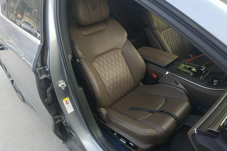 Used BYD Han 2020 EV Four-Wheel Drive High-Performance Flagship Model Right Front Seat