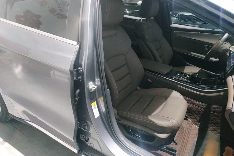 Used BYD Han 2020 DM Four-Wheel Drive Performance Edition Luxury Model Right Front Seat
