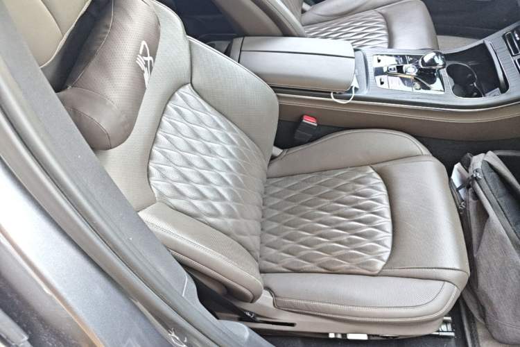 Used BYD Han 2020 DM Four-Wheel Drive Performance Edition Prestige Model Right Front Seat