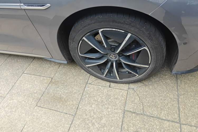 Used BYD Han 2020 EV Four-Wheel Drive High-Performance Flagship Model Right Front Wheel Hub