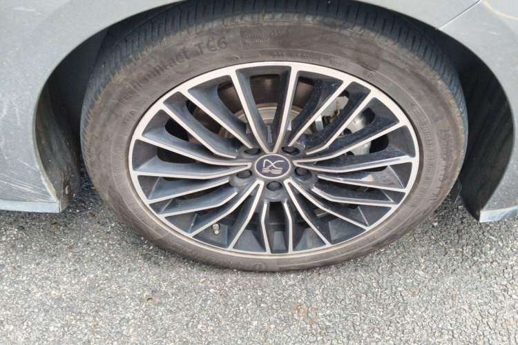Used BYD Han 2020 EV Long-Range Luxury Model Right Front Wheel Hub