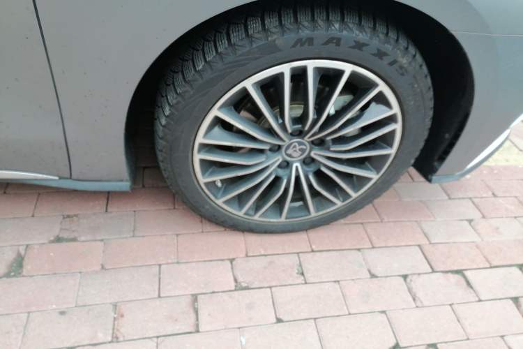 Used BYD Han 2020 DM Four-Wheel Drive Performance Edition Luxury Model Right Front Wheel Hub