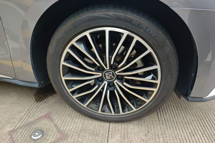 Used BYD Han 2020 DM Four-Wheel Drive Performance Edition Luxury Model Right Front Wheel Hub