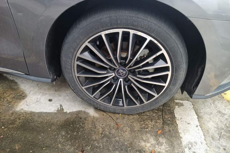 Used BYD Han 2020 DM Four-Wheel Drive Performance Edition Luxury Model Right Front Wheel Hub