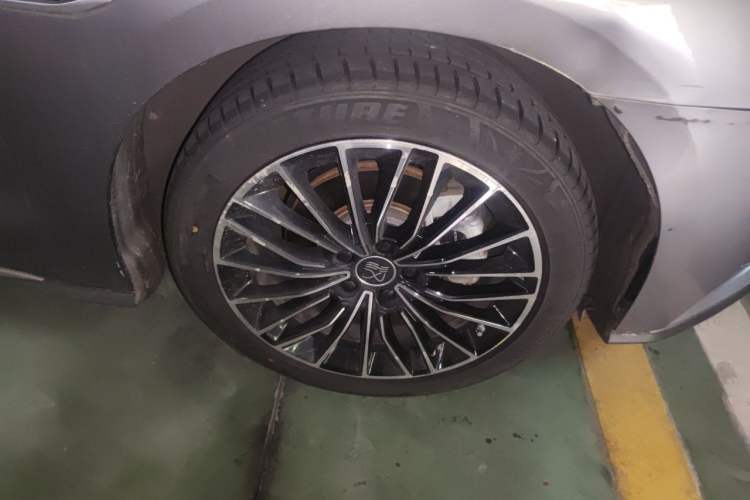 Used BYD Han 2020 DM Four-Wheel Drive Performance Edition Prestige Model Right Front Wheel Hub